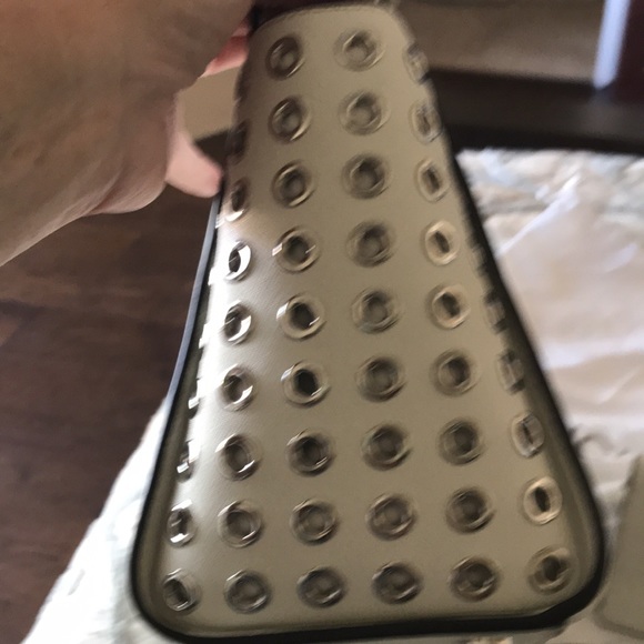 EUC Michael Kors authentic handbag with matching wallet, dust bag and adj strap - Picture 4 of 16